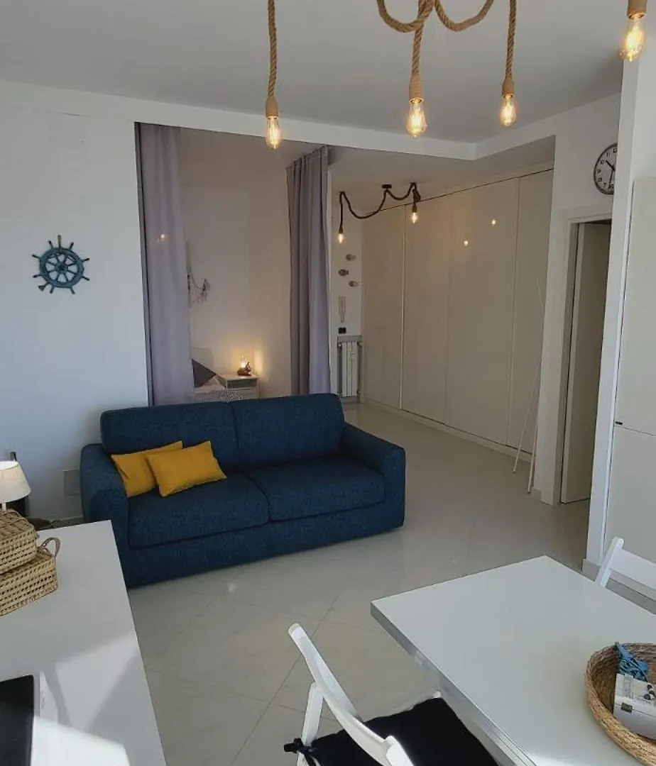 The Seafront Pearl - Ostia Apartment 0*, Lido di Ostia Italy