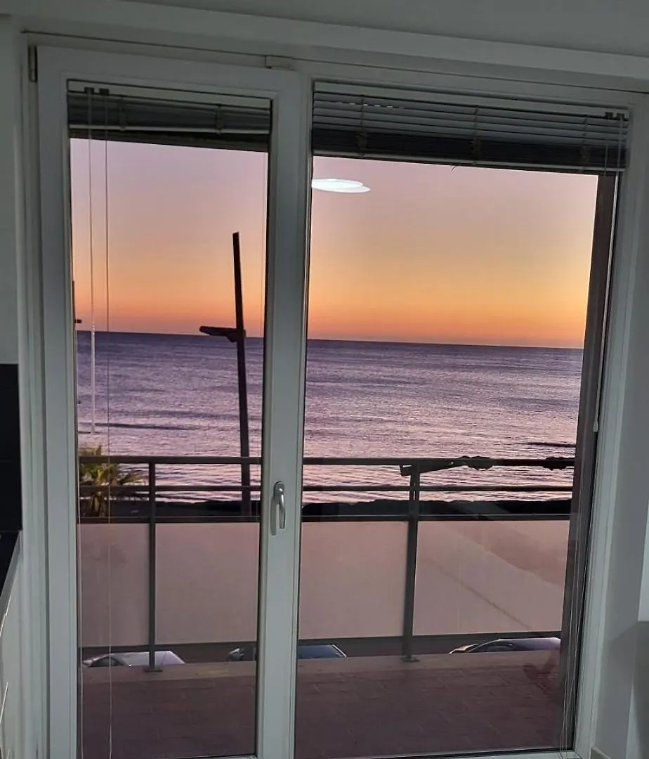 The Seafront Pearl - Ostia Apartment  Lido di Ostia