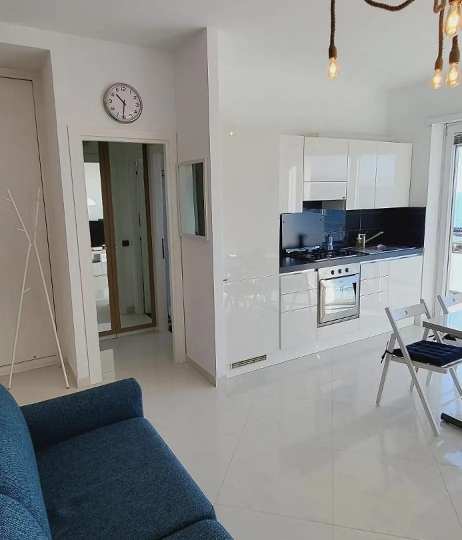 The Seafront Pearl - Ostia Apartment Italy